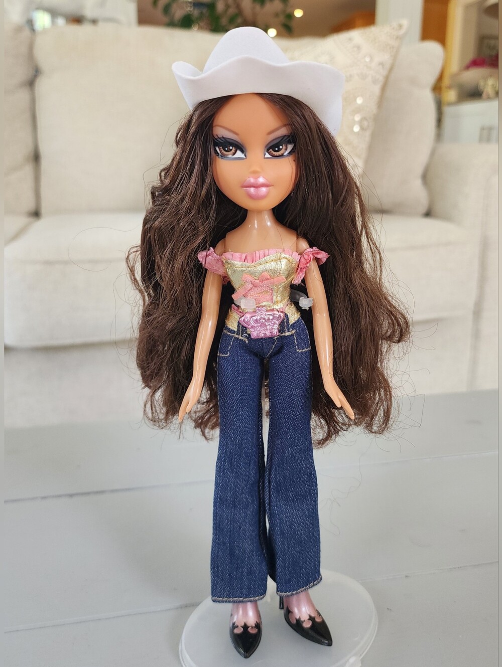 MGA Bratz Cowgirlz Horse Stable Yasmin Doll Cow Girl 2009 W/ Hat